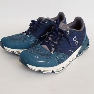 On running cloud cloudflyer running shoes size W8